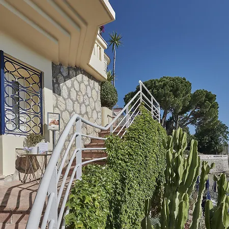 Hotel Belles Rives
