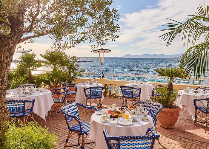 Hotel Belles Rives 5*